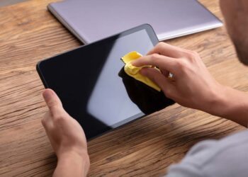 Como limpar tablet: passo a passo fácil com dicas de manutenção