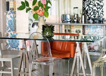 Mesa de jantar de vidro: como escolher e 60 ideias para decorar